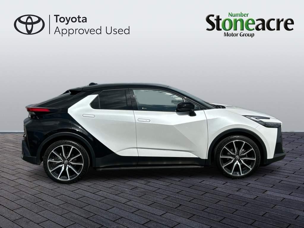 Toyota C-HR Image 4