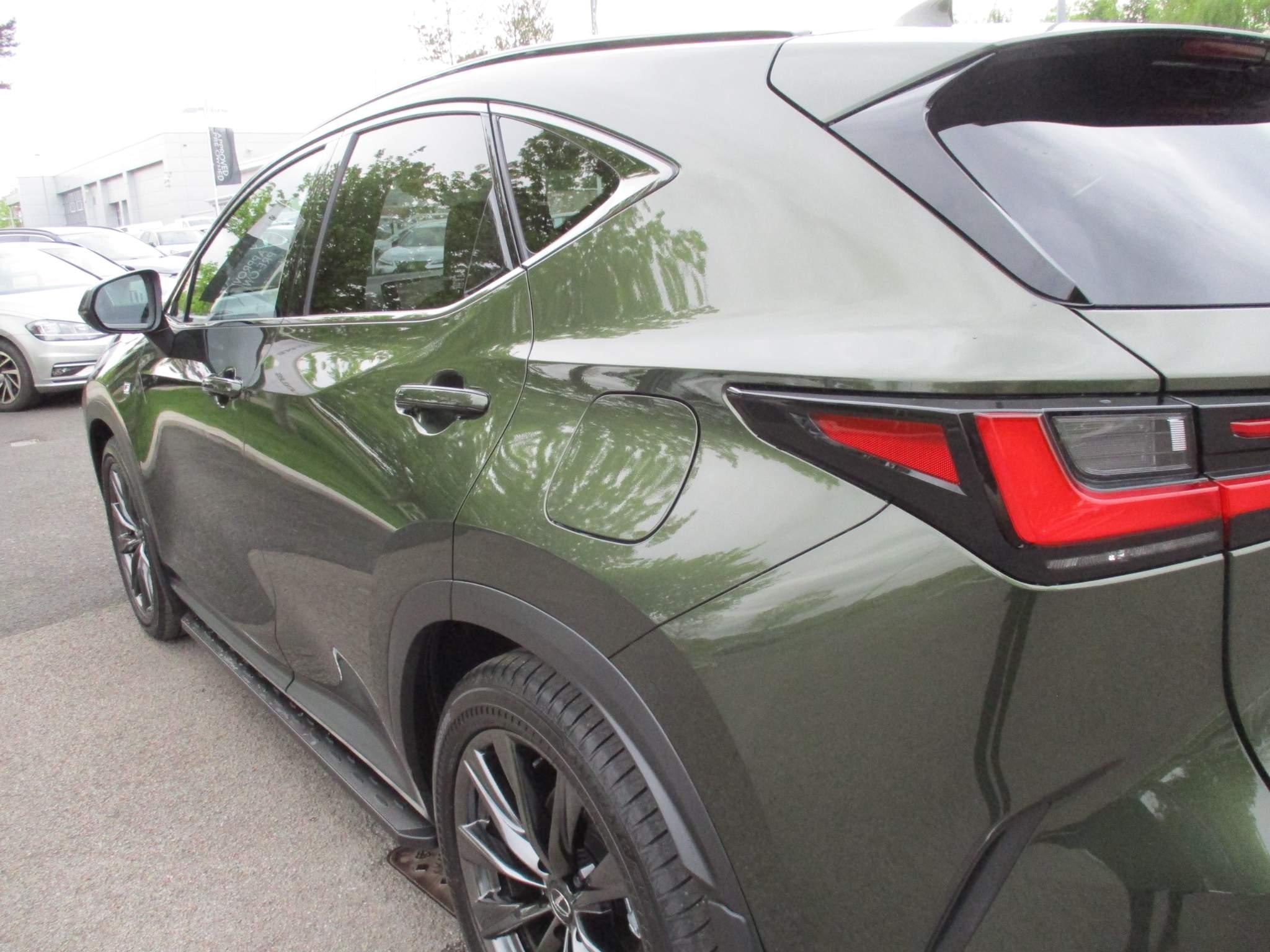 Lexus NX Plug-in Hybrid Image 38