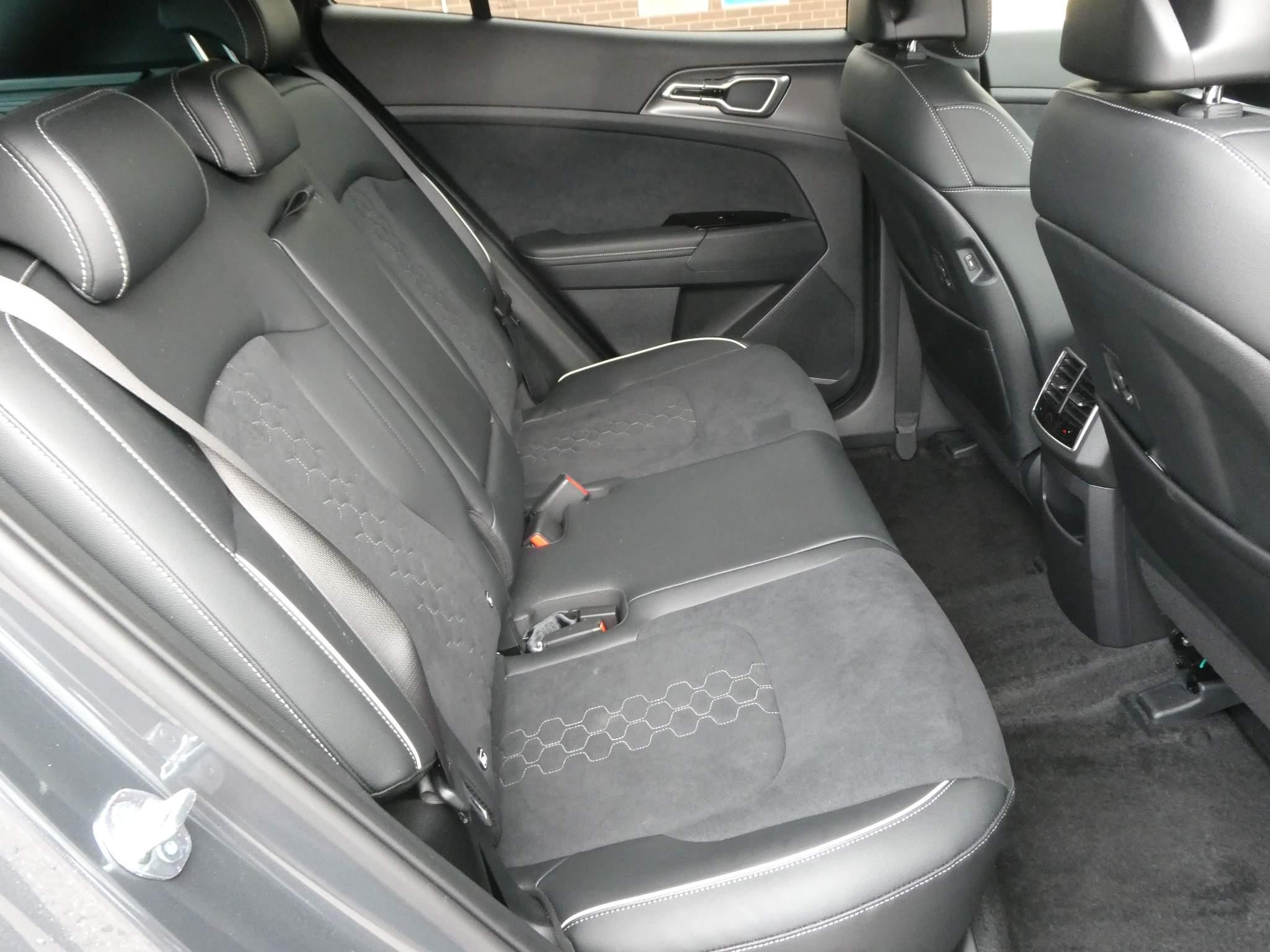 Kia Sportage Image 17