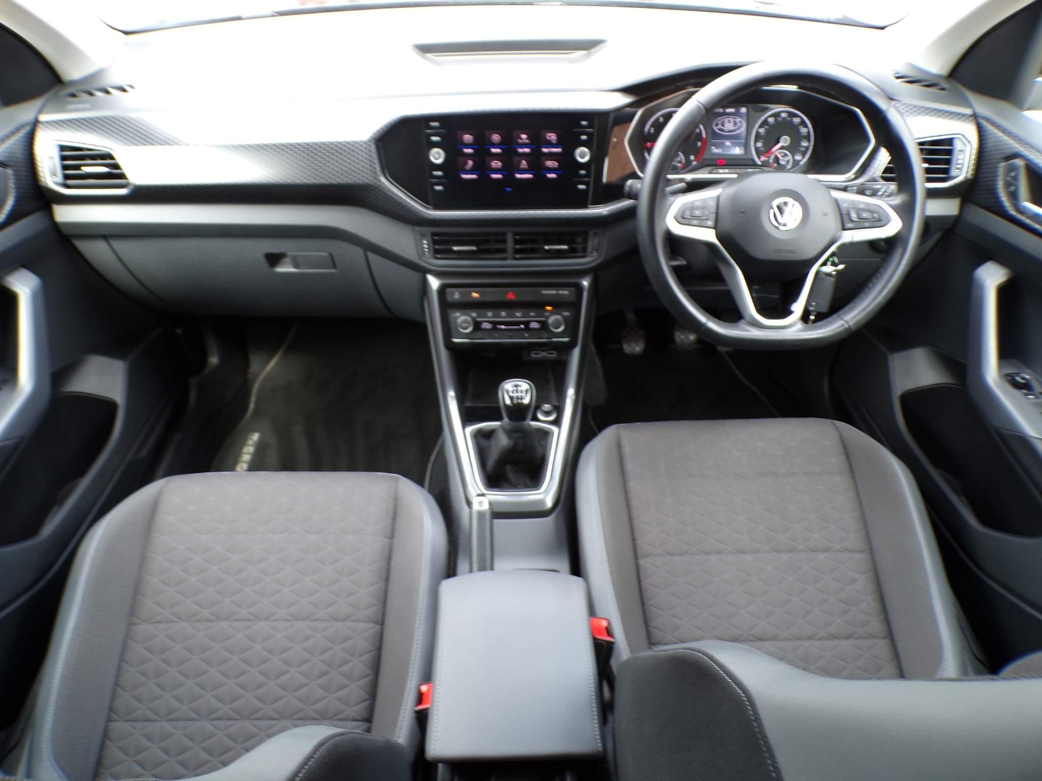 Volkswagen T-Cross Image 12