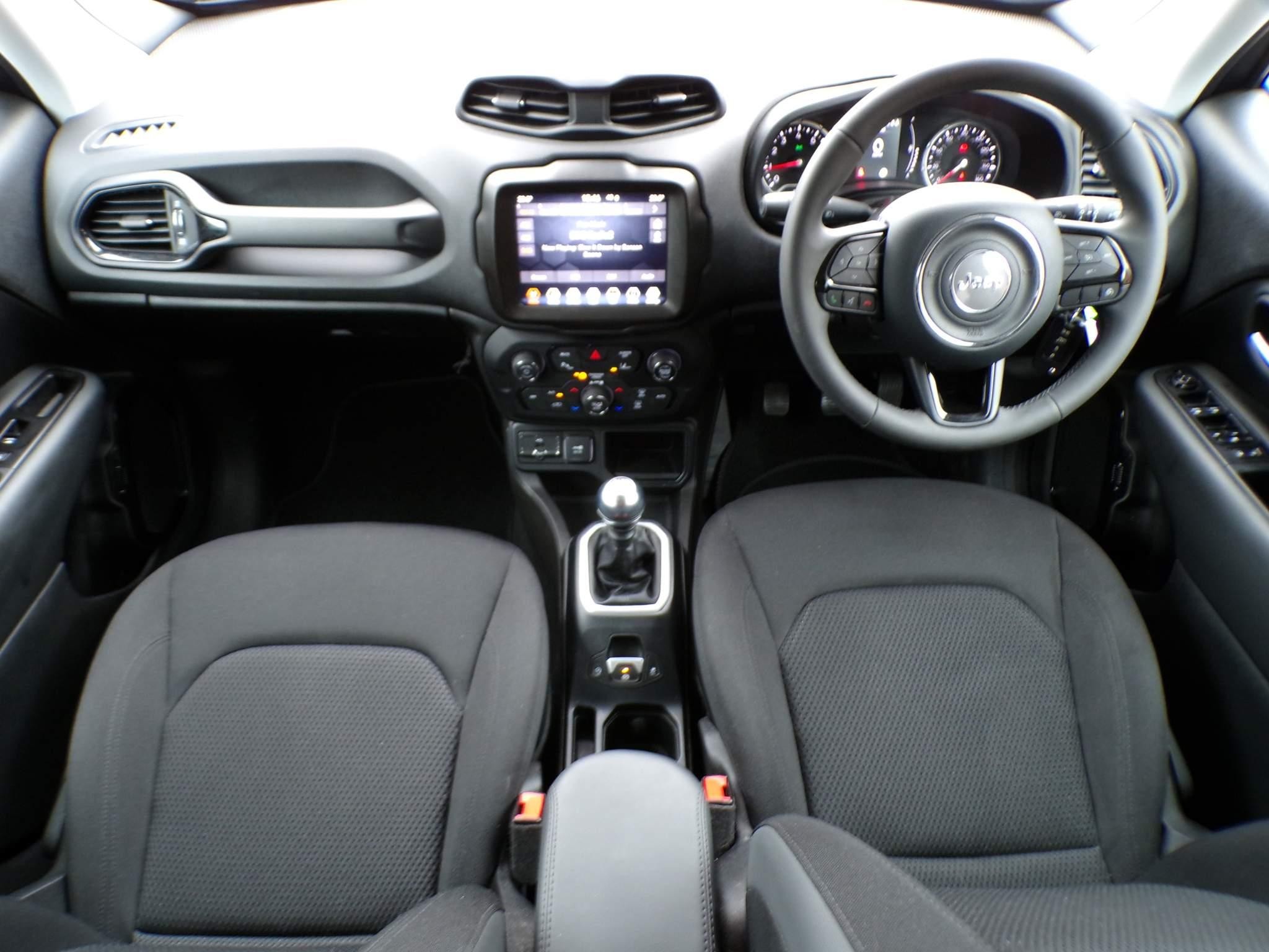 Jeep Renegade Image 12