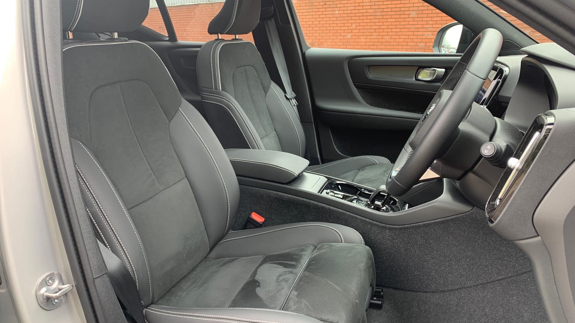 Volvo XC40 Image 9