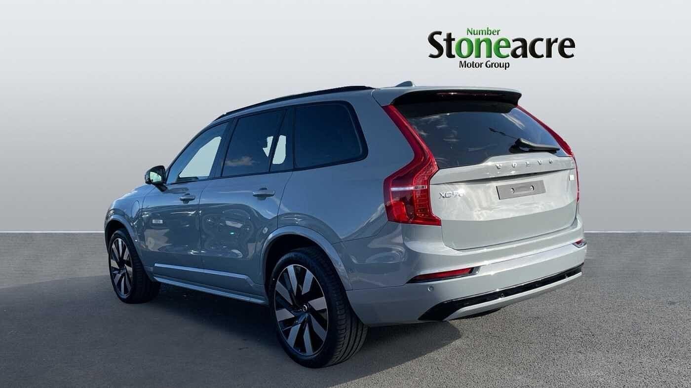 Volvo XC90 Image 2