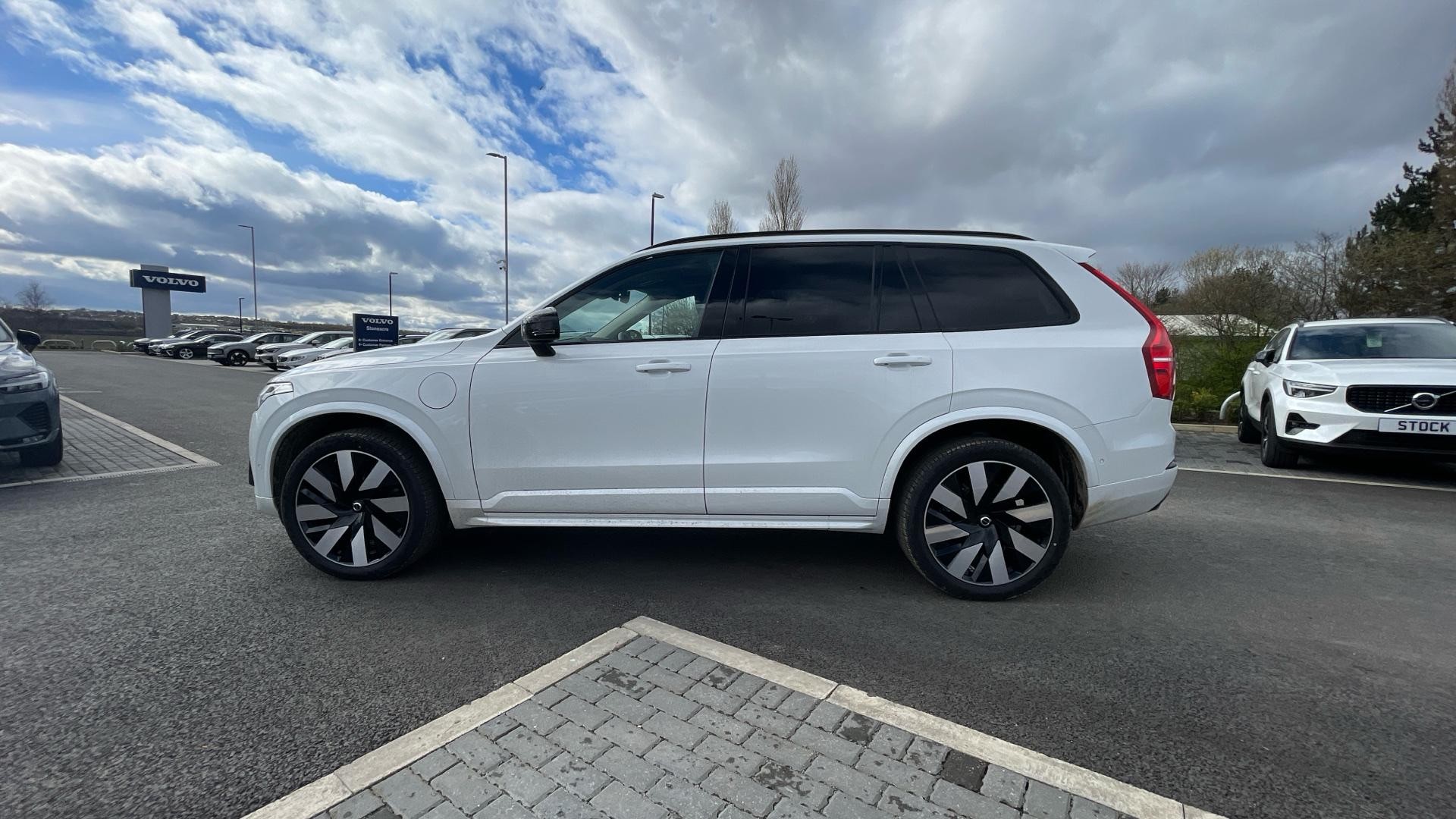 Volvo XC90 Image 9