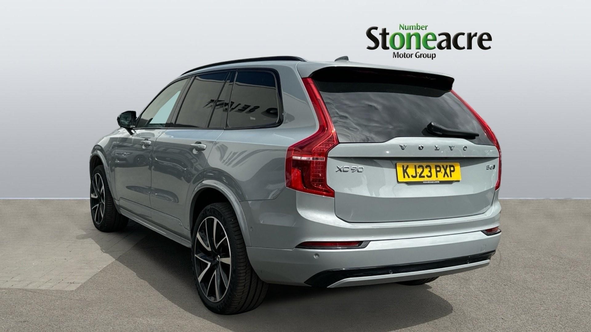 Volvo XC90 Image 2