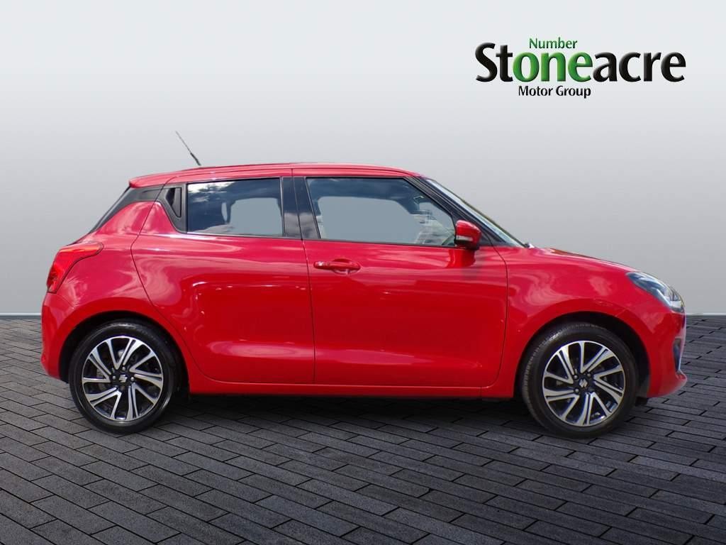 Suzuki Swift Image 2