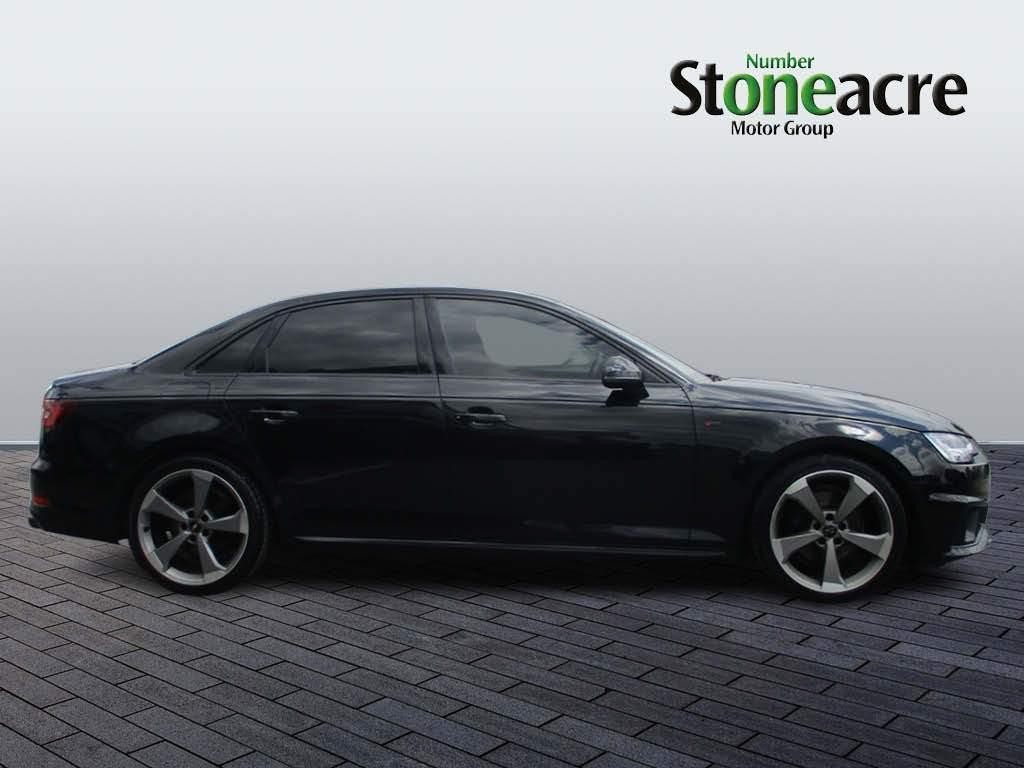 Audi A4 Image 2