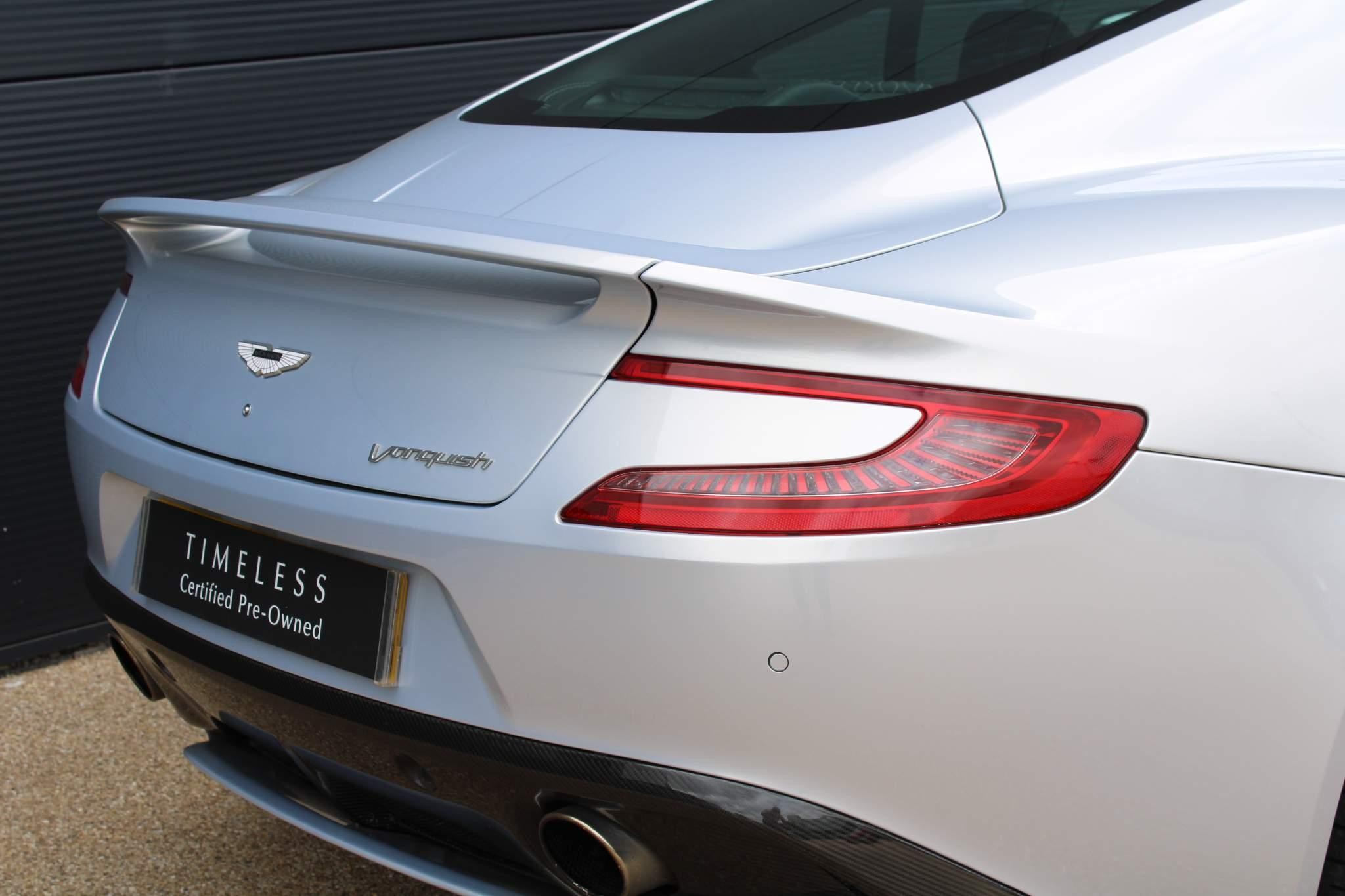 Aston Martin Vanquish Image 7