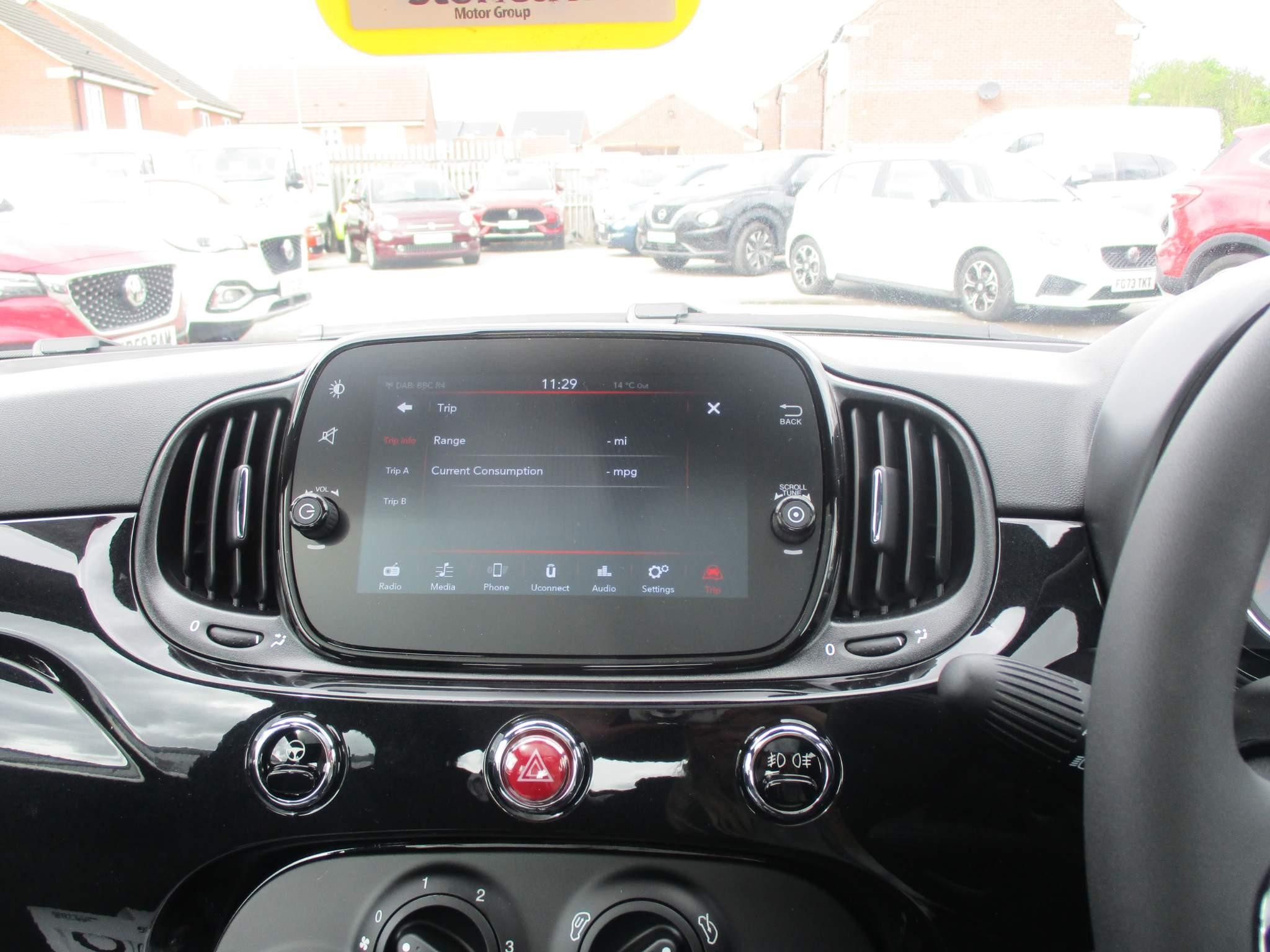 Fiat 500 Hybrid Image 20