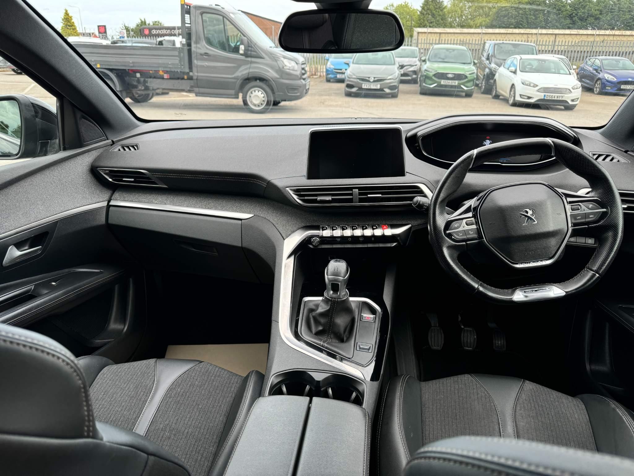 Peugeot 3008 Image 12