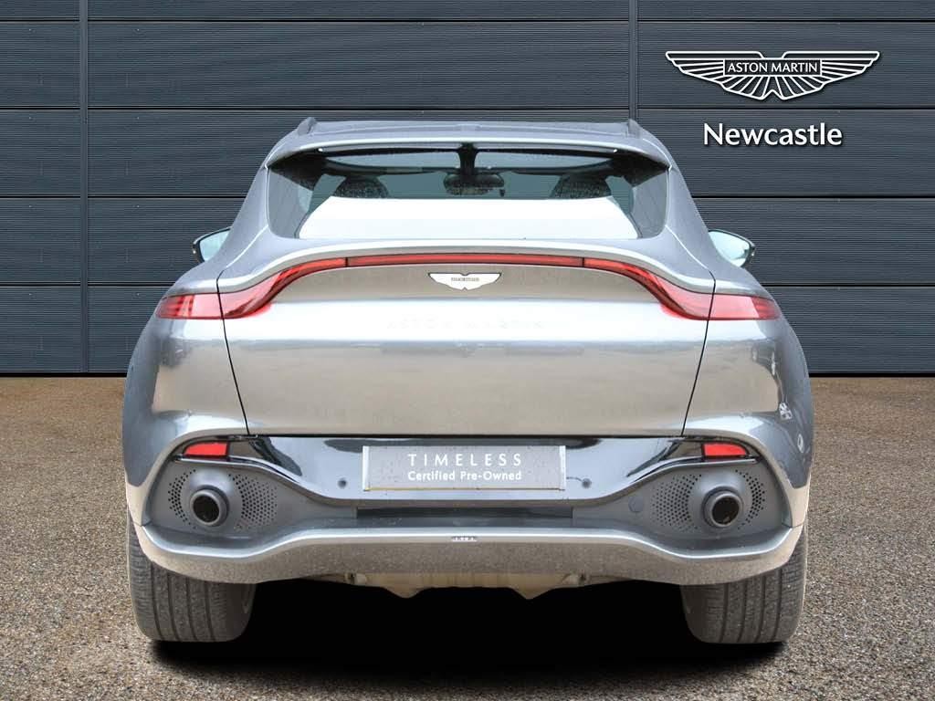 Aston Martin DBX Image 16