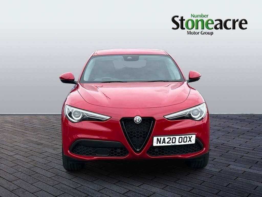 Alfa Romeo Stelvio Image 8