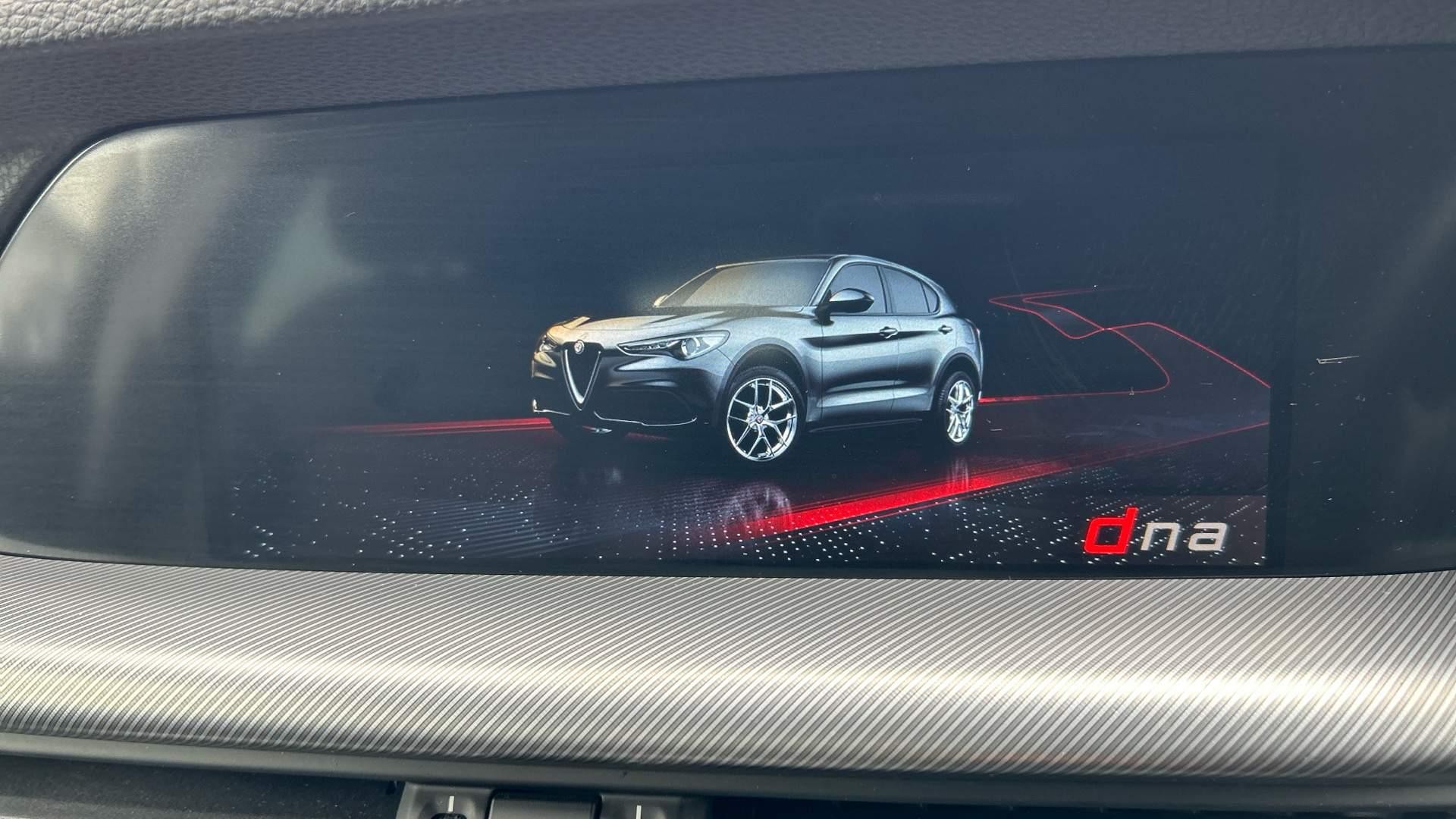 Alfa Romeo Stelvio Image 23