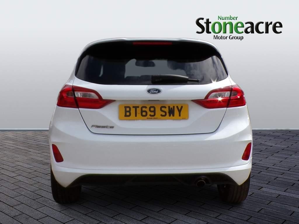 Ford Fiesta Image 4