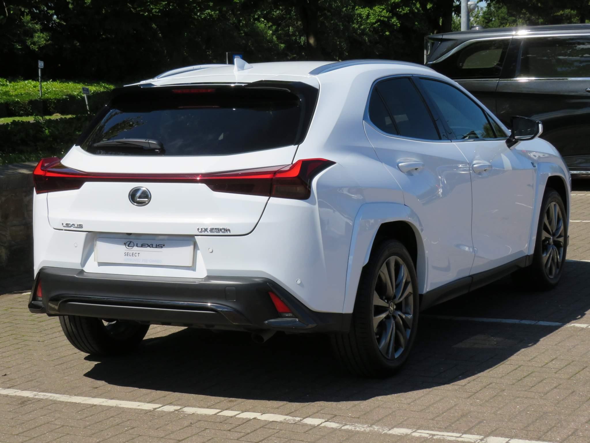 Lexus UX Image 5