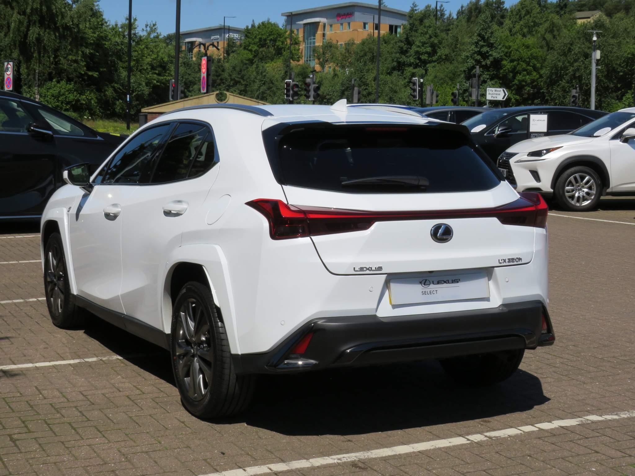 Lexus UX Image 7