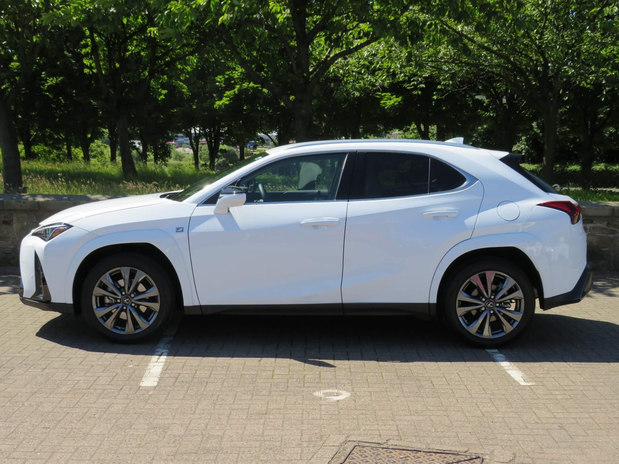 Lexus UX Image 8