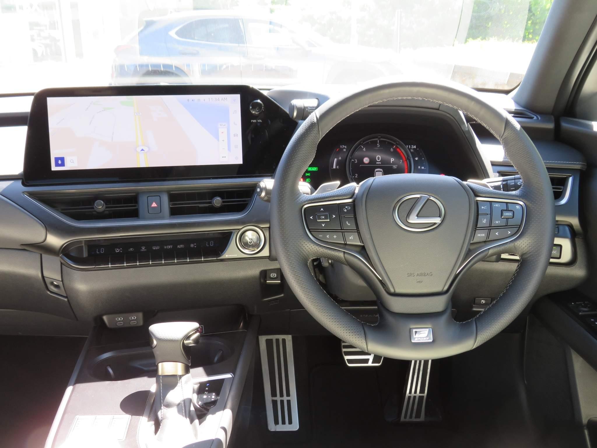 Lexus UX Image 14