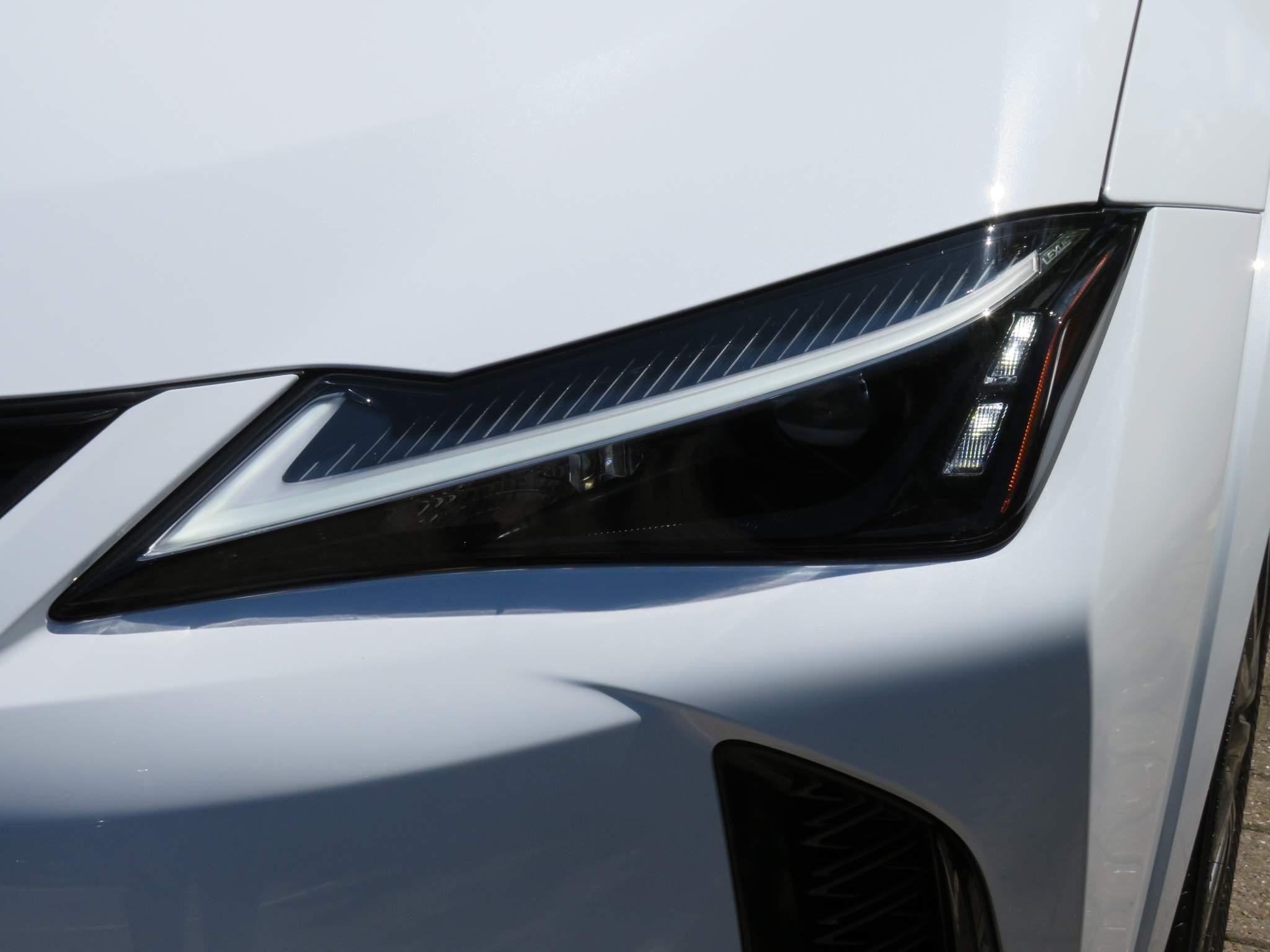 Lexus UX Image 41