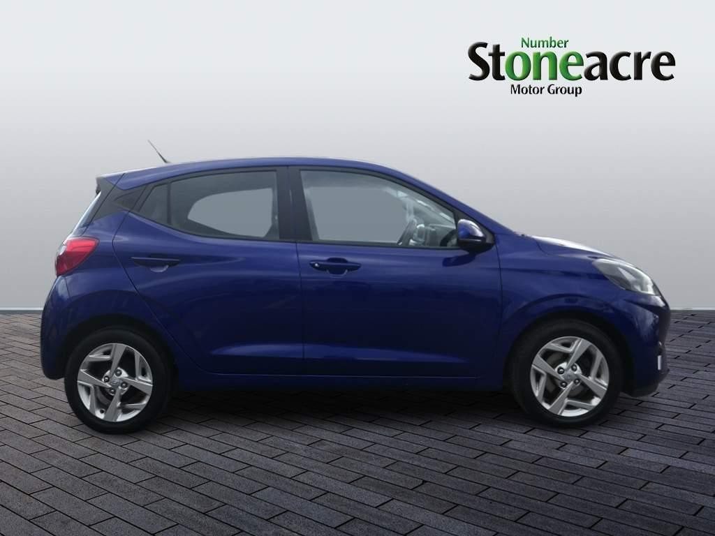 Hyundai i10 Image 2