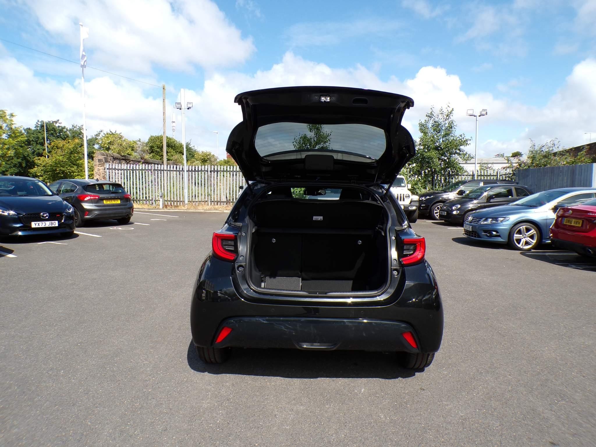 Mazda Mazda2 HYBRID Image 13