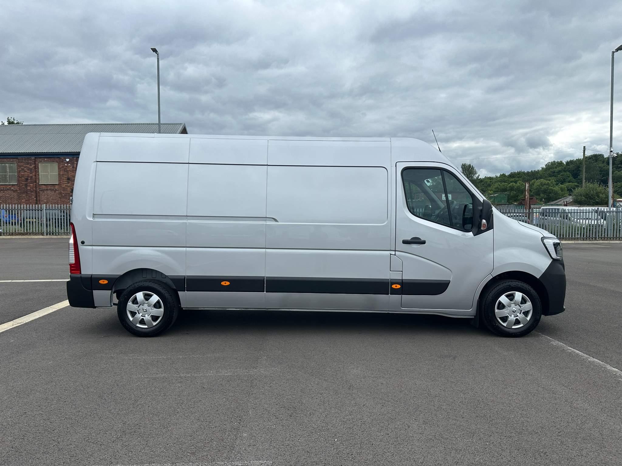 Renault Master Image 2