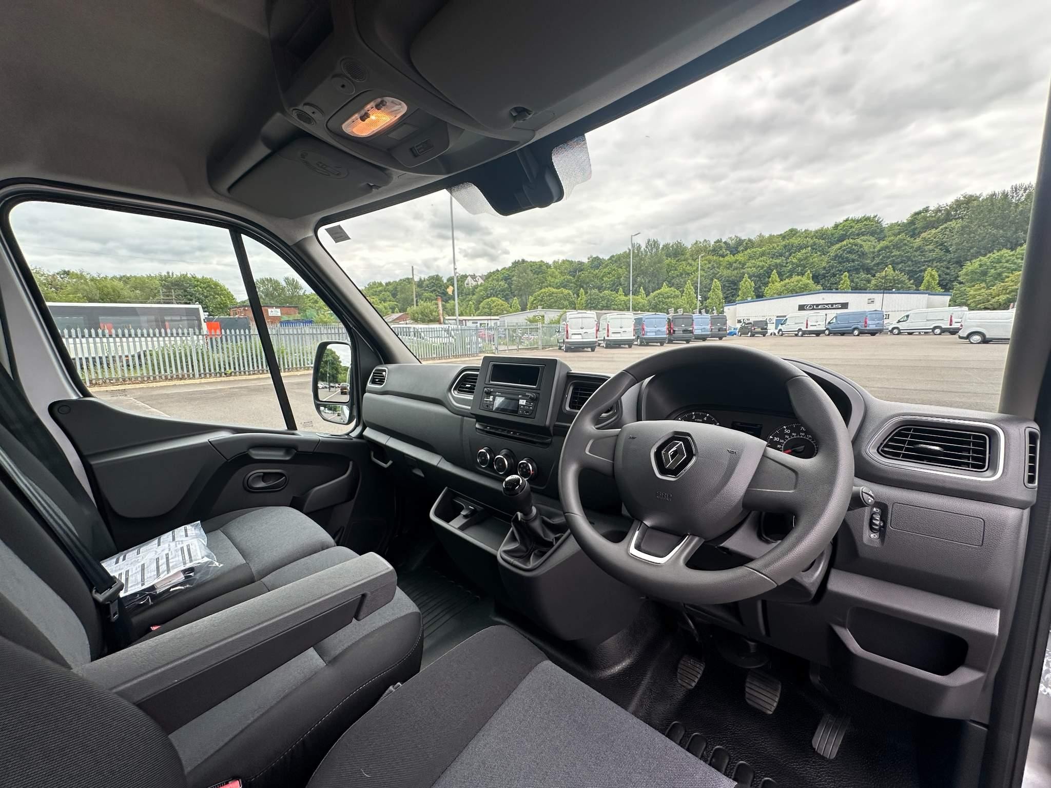 Renault Master Image 15