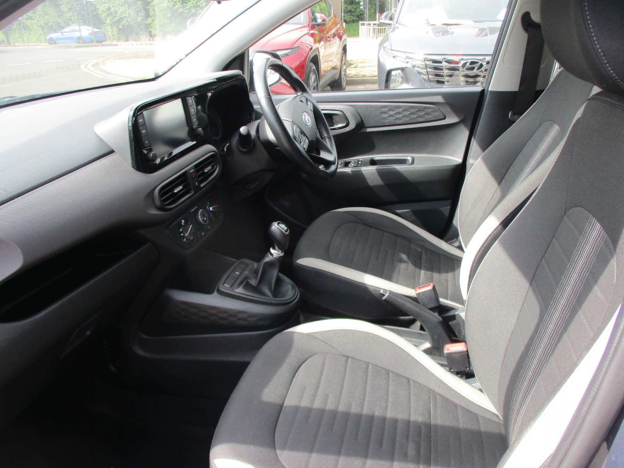 Hyundai i10 Image 16