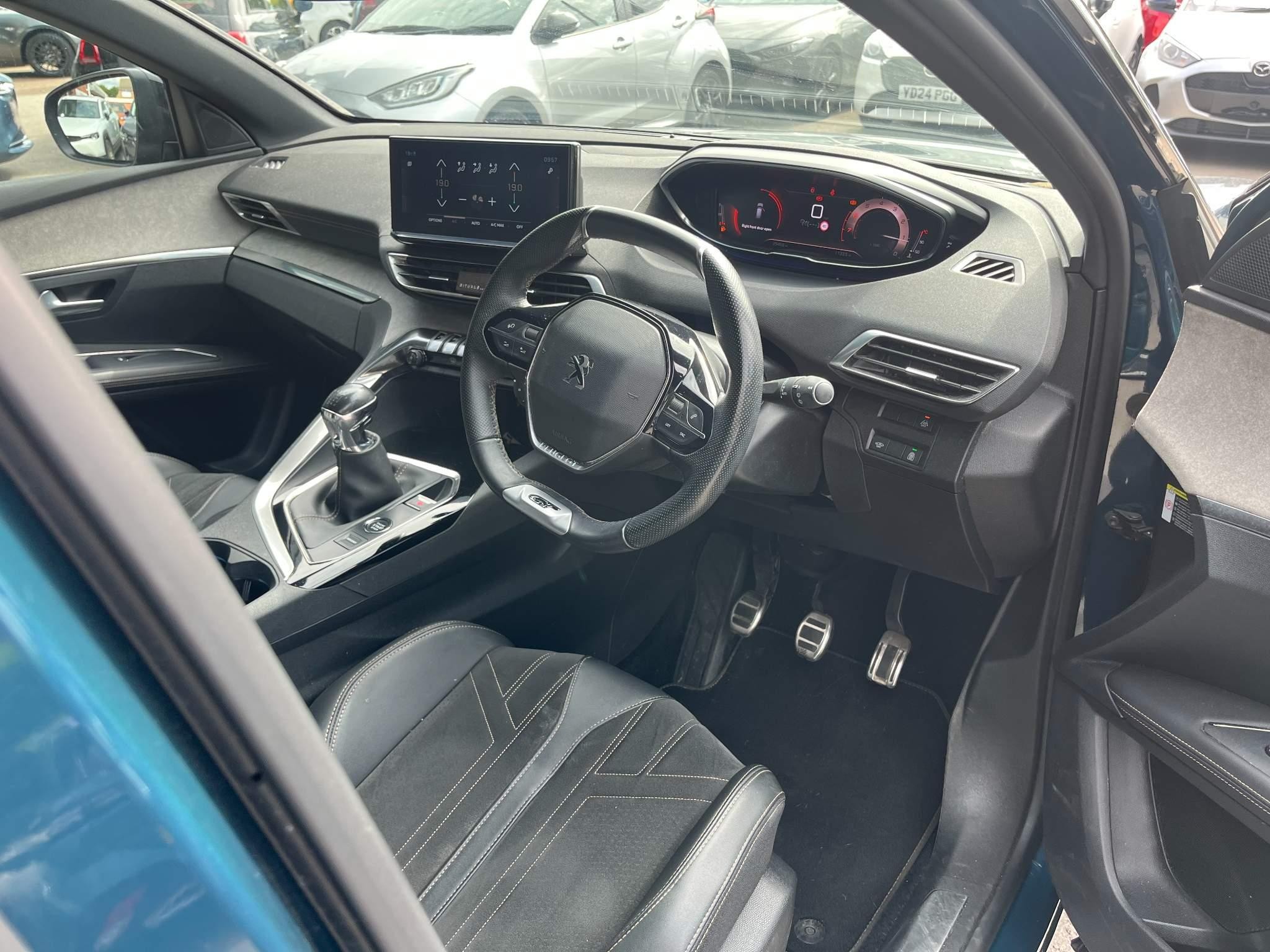 Peugeot 3008 Image 10