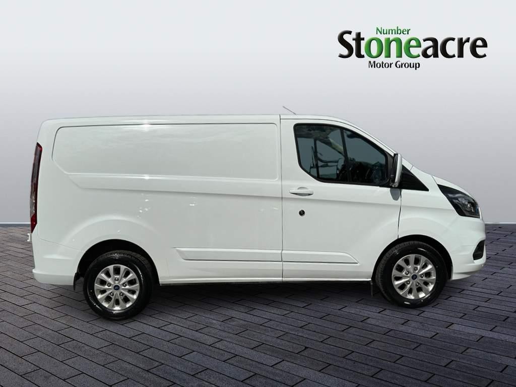 Ford Transit Custom Image 2