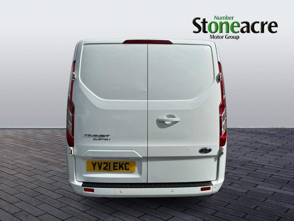 Ford Transit Custom Image 4