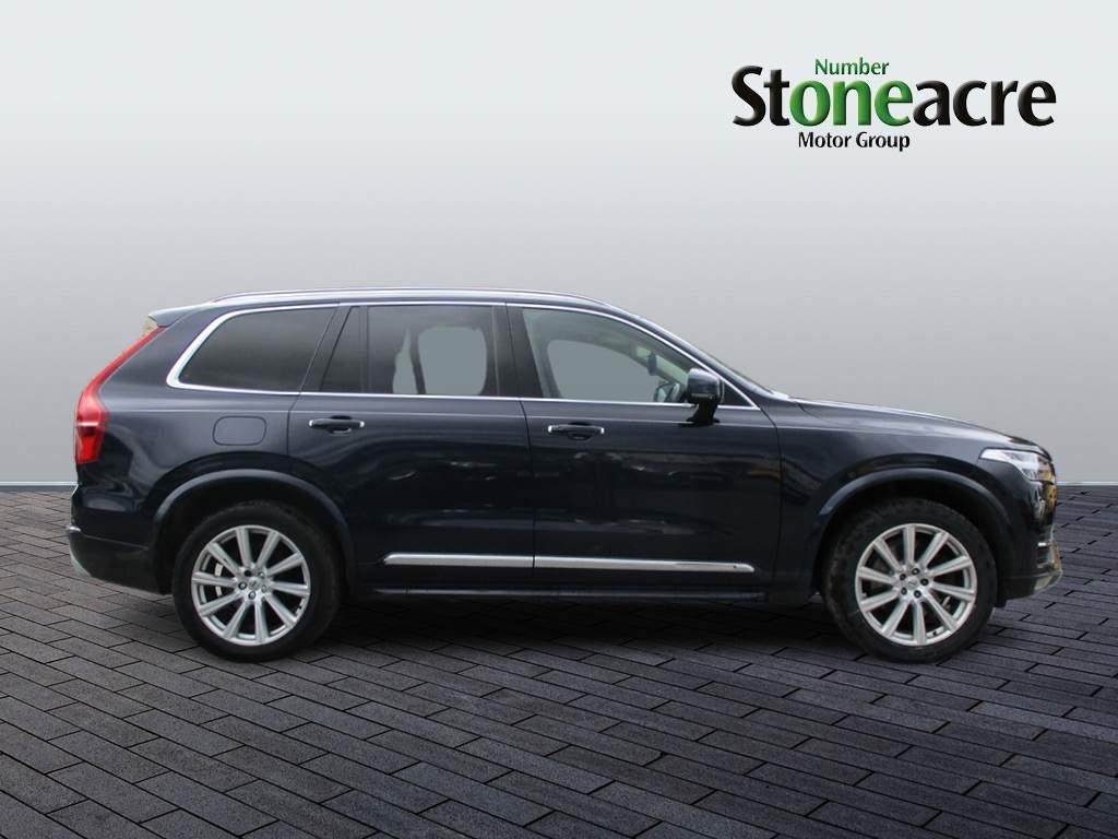 Volvo XC90 Image 2