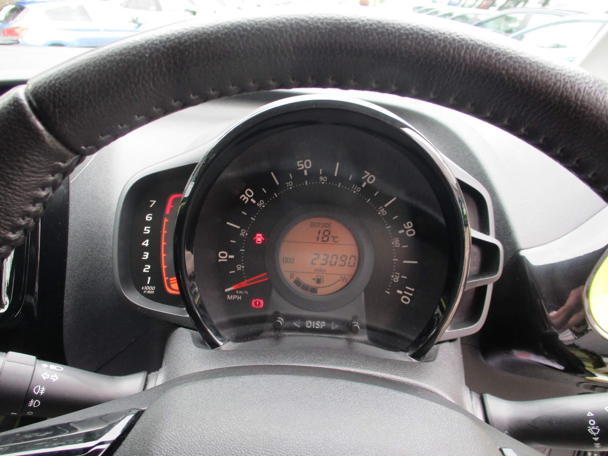 Peugeot 108 Image 12