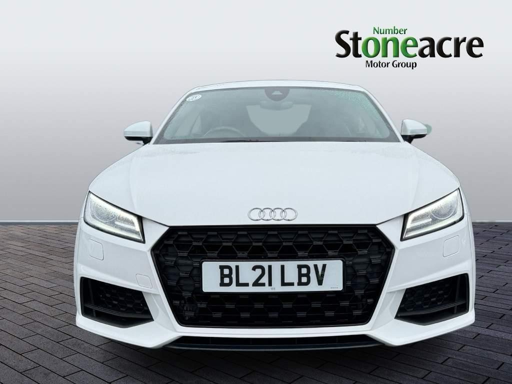 Audi TT Image 8