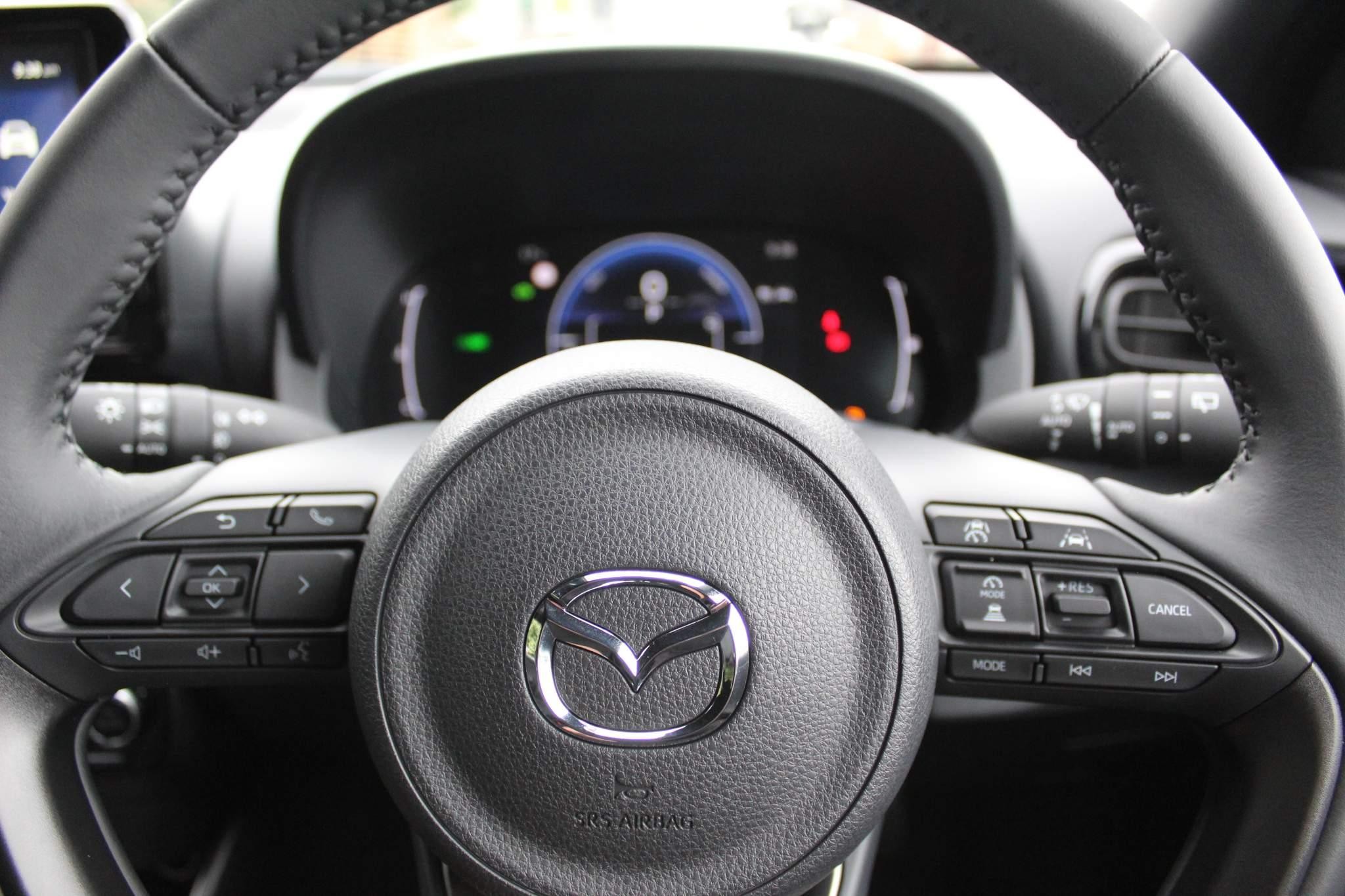 Mazda Mazda2 HYBRID Image 15