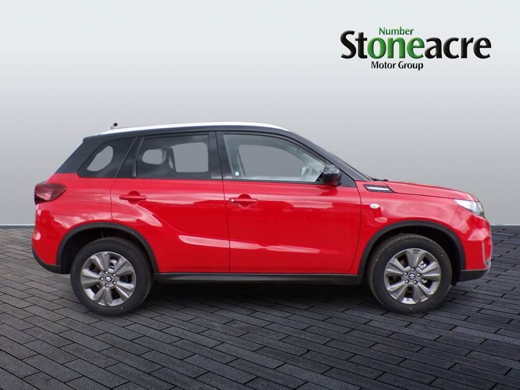 Suzuki Vitara Image 2