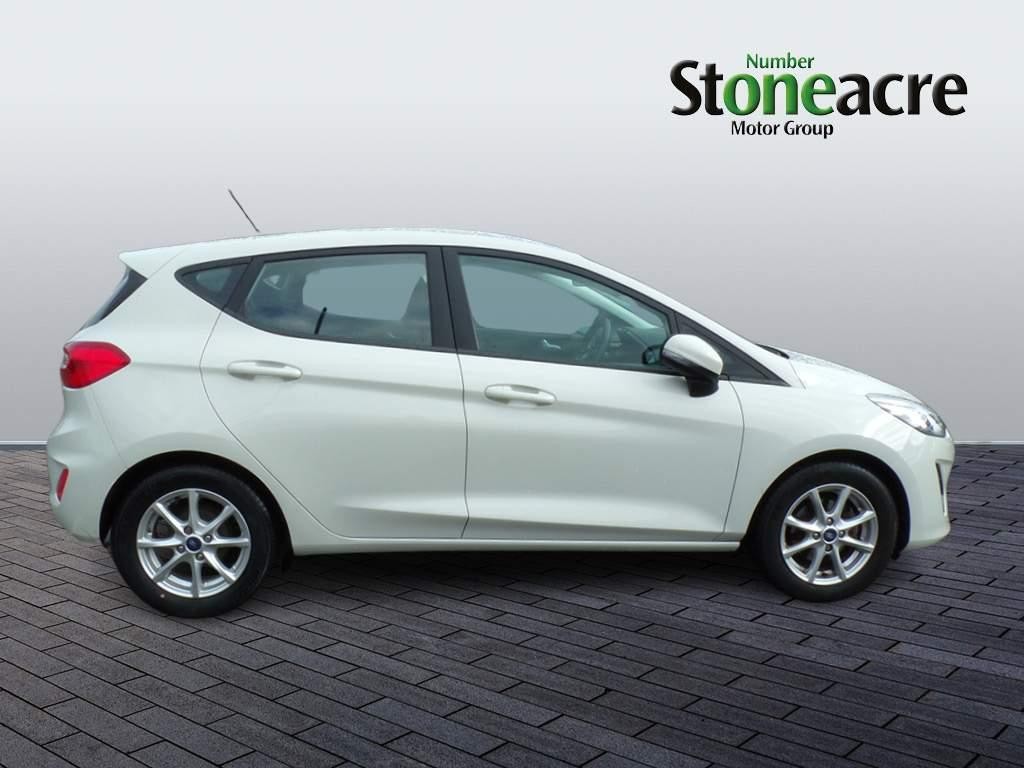 Ford Fiesta Image 2