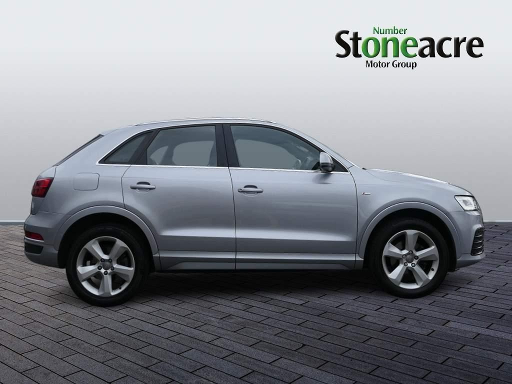 Audi Q3 Image 2