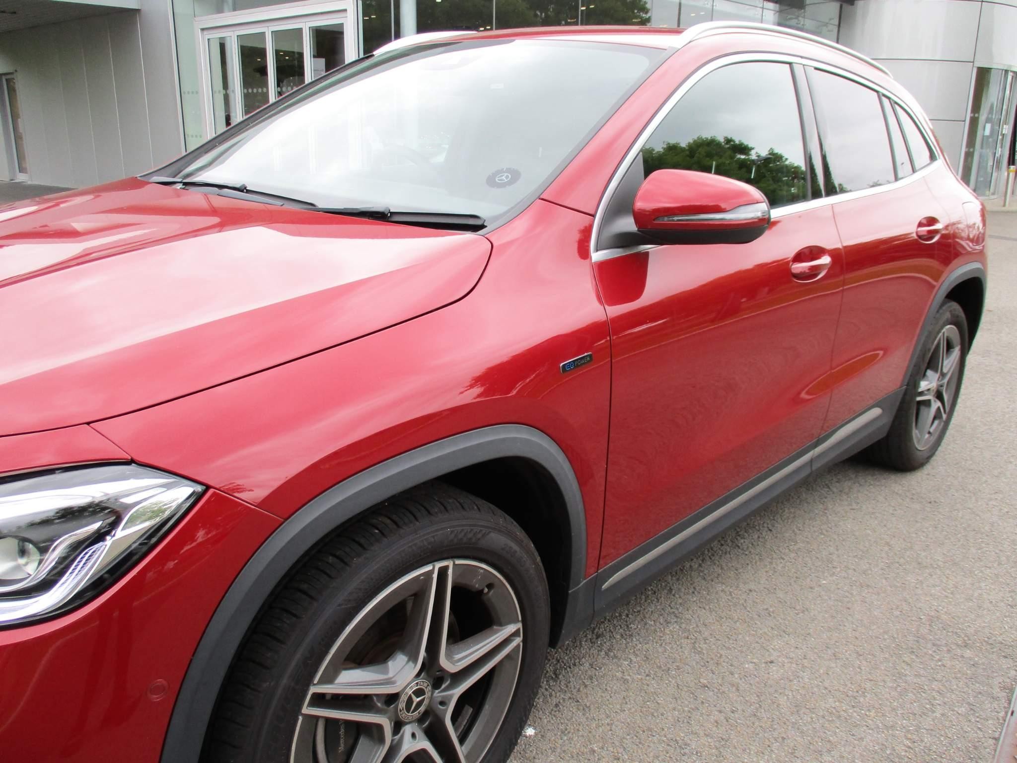 Mercedes-Benz GLA Image 42