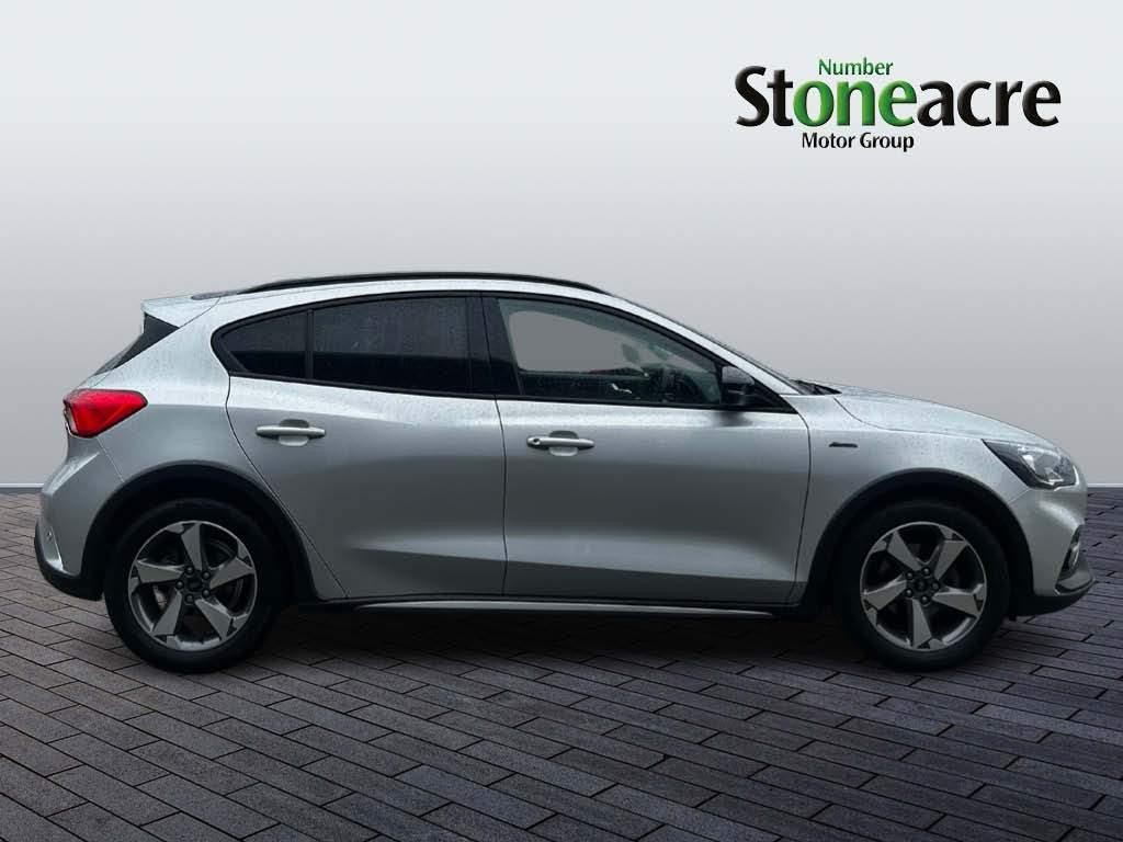 Ford Focus Image 2