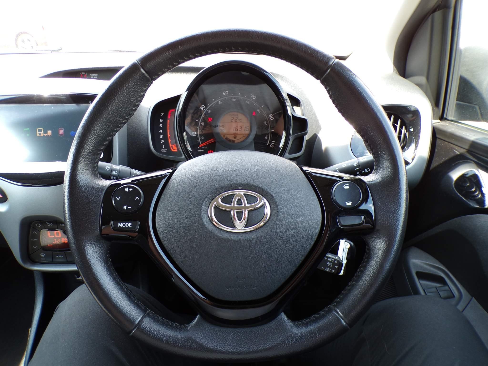 Toyota Aygo Image 15