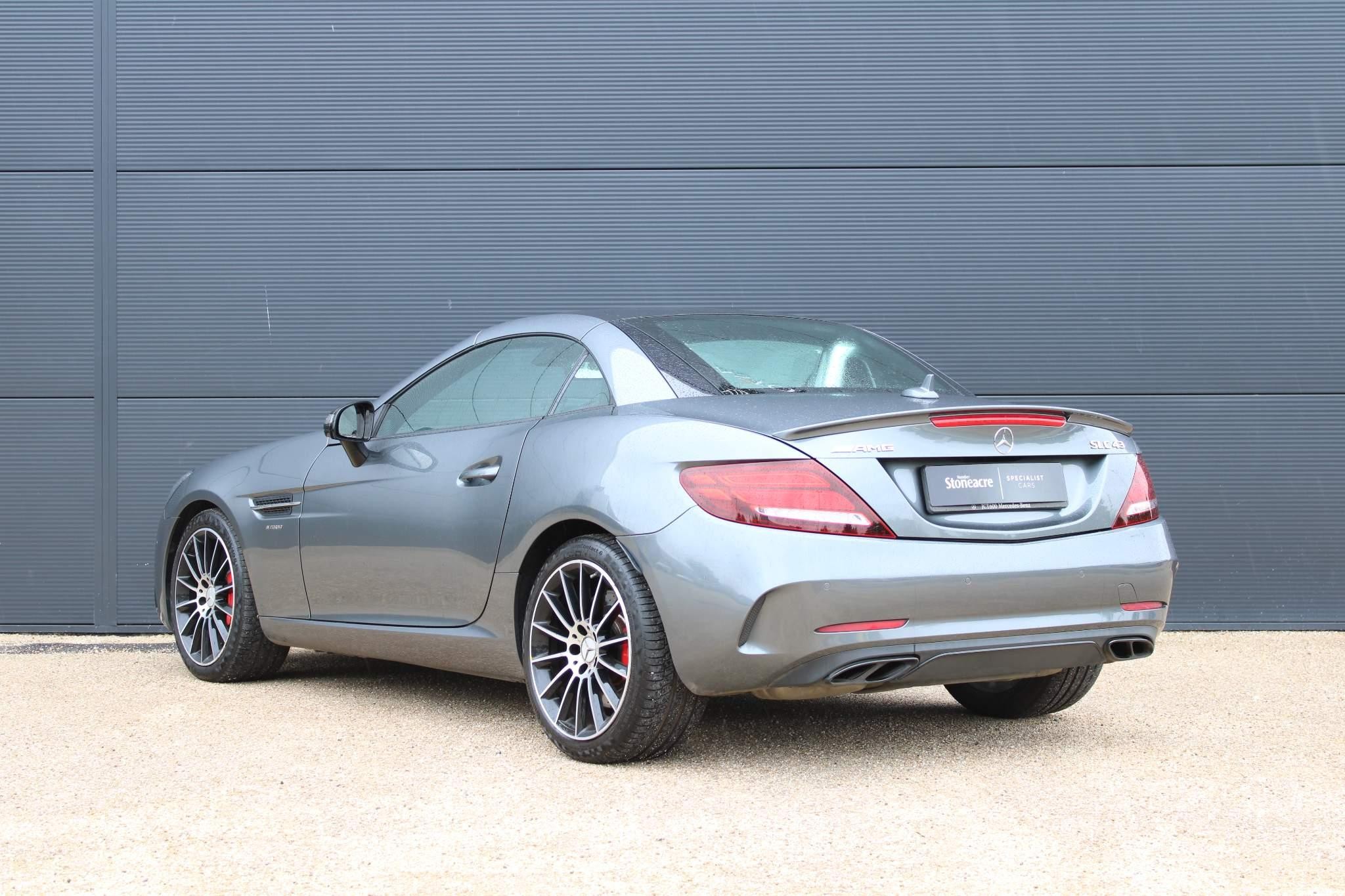 Mercedes-Benz SLC Image 23