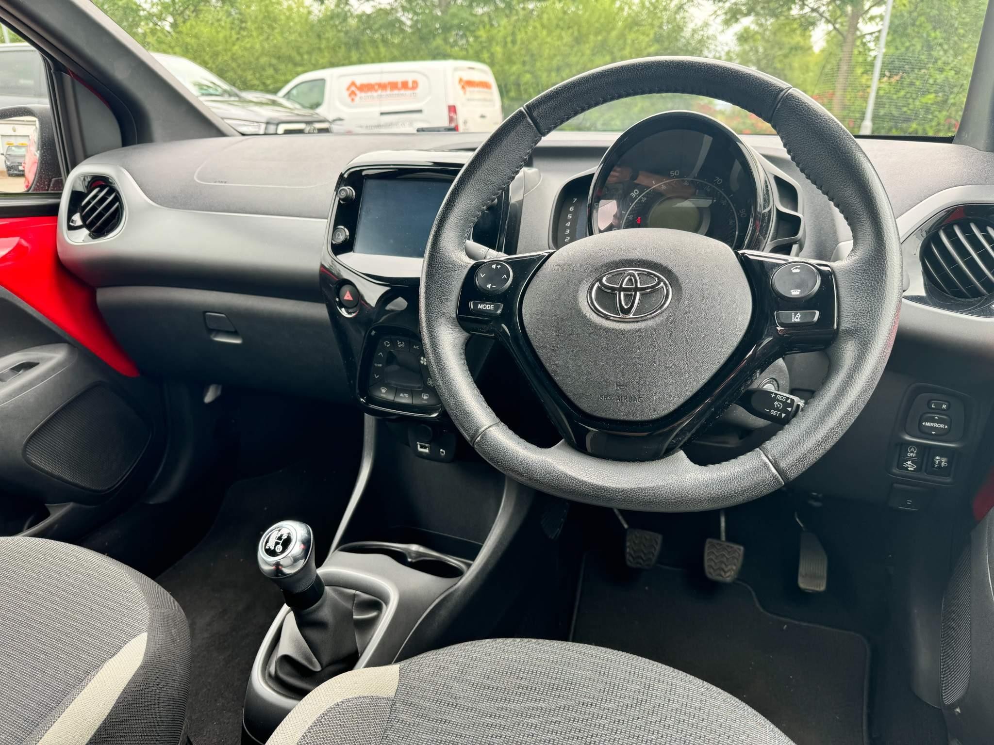 Toyota Aygo Image 16