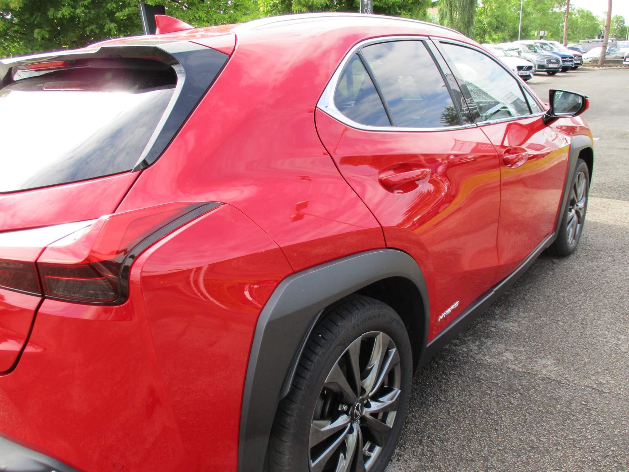 Lexus UX Image 39