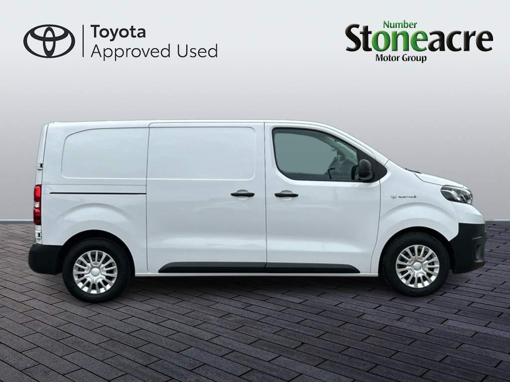 Toyota Proace Image 2