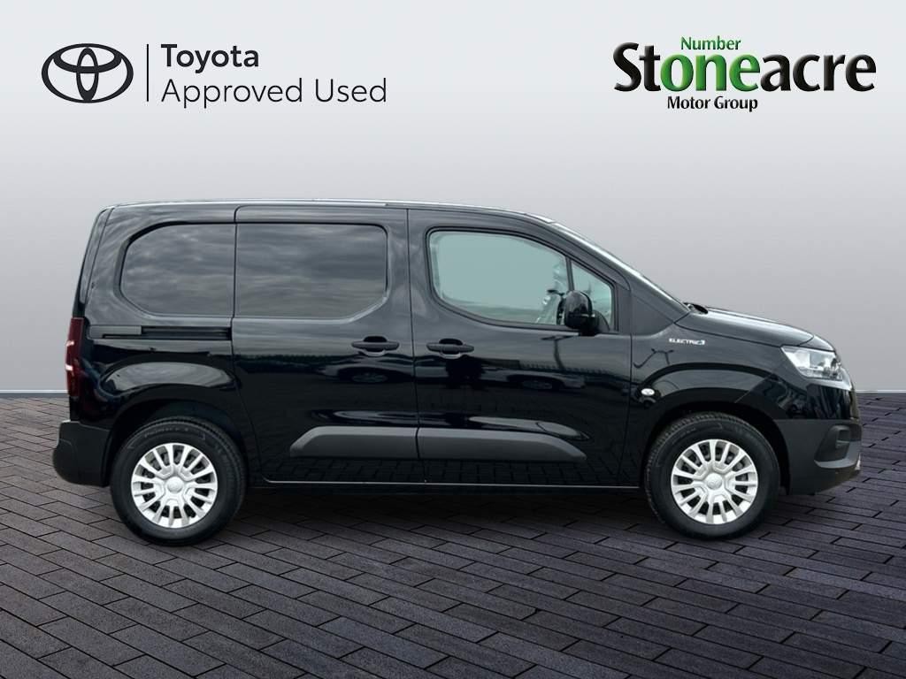 Toyota Proace City Image 2