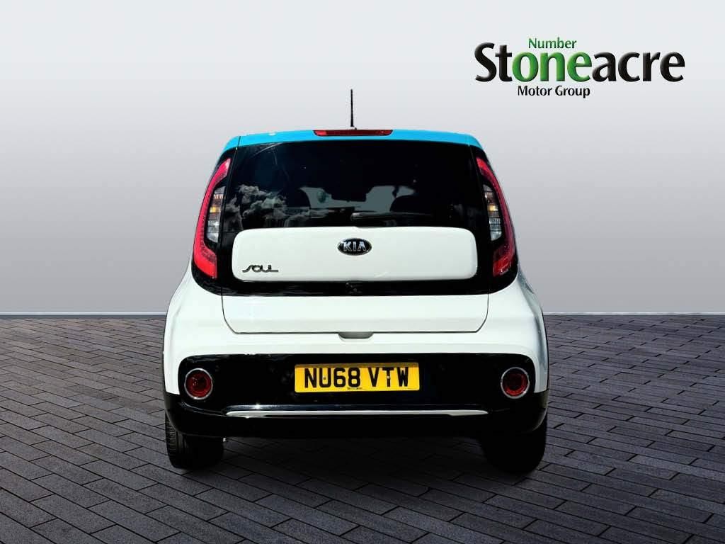 Kia Soul Image 4