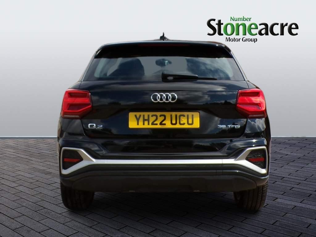 Audi Q2 Image 6