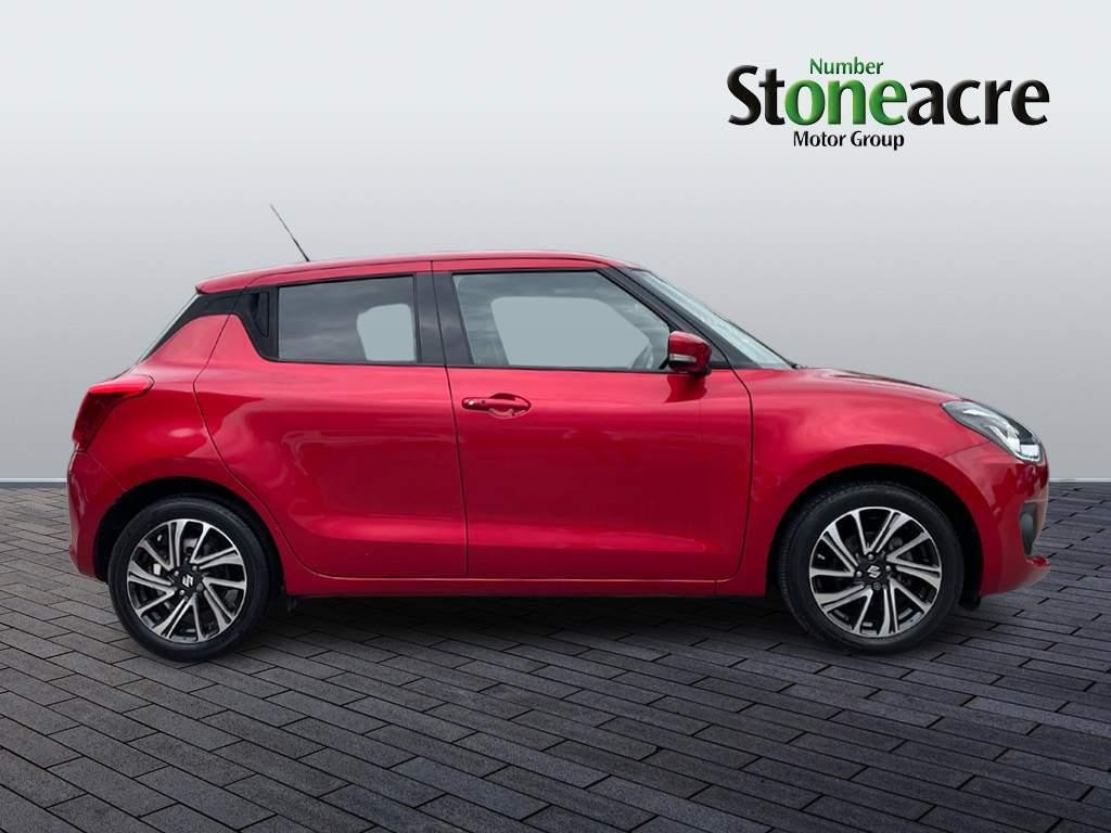 Suzuki Swift Image 2