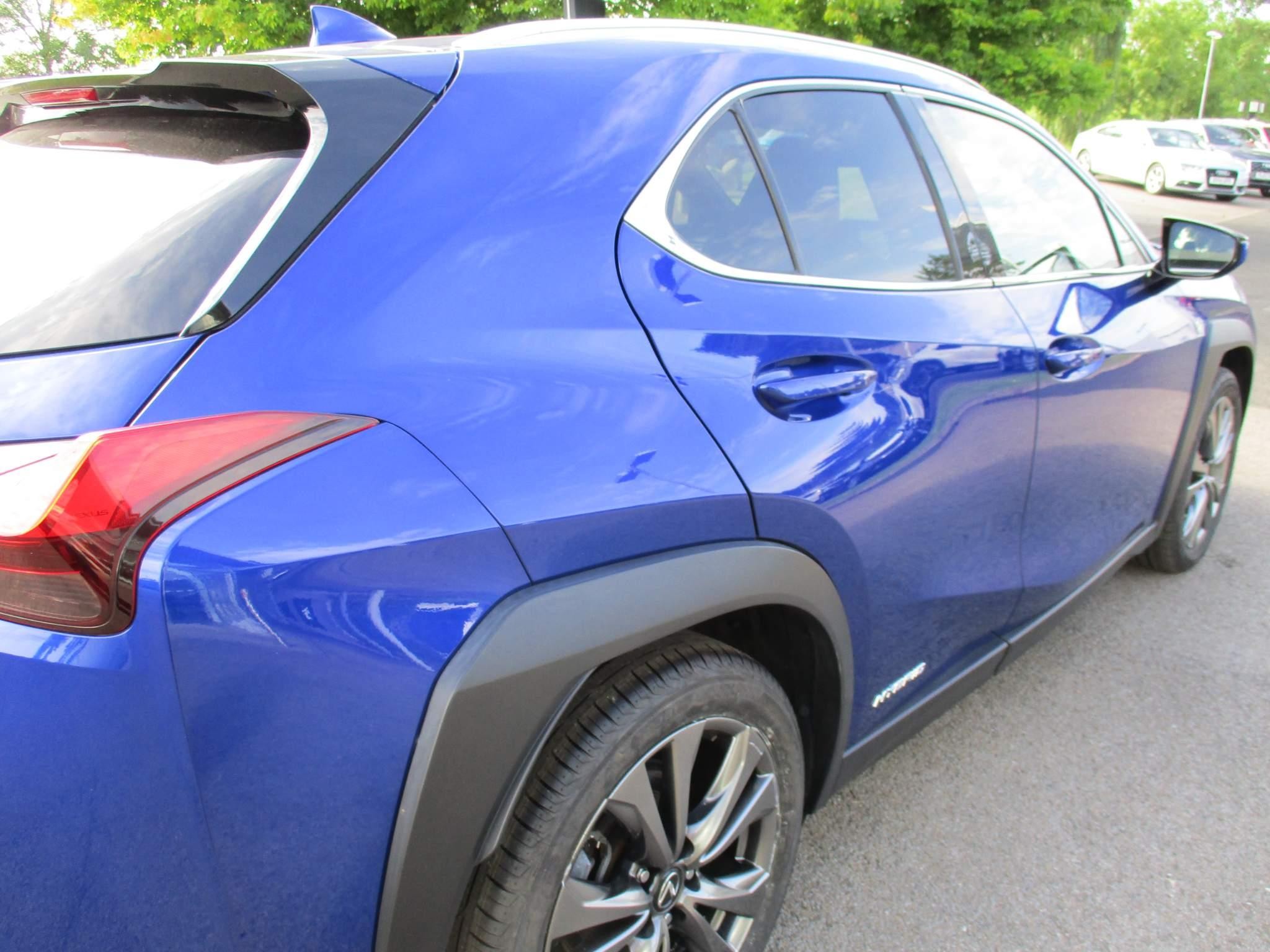 Lexus UX Image 41